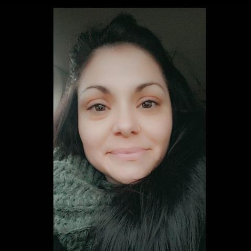 Meet your Posher, Alicia